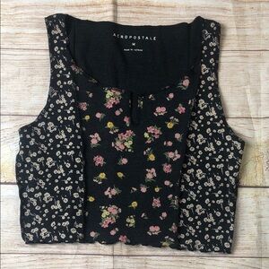 Aeropostale Black‎ Floral Crop Top